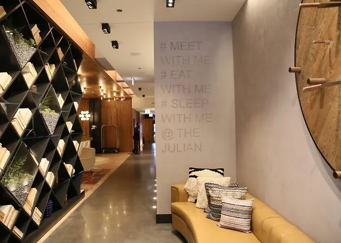 Hotel Arlo 4*